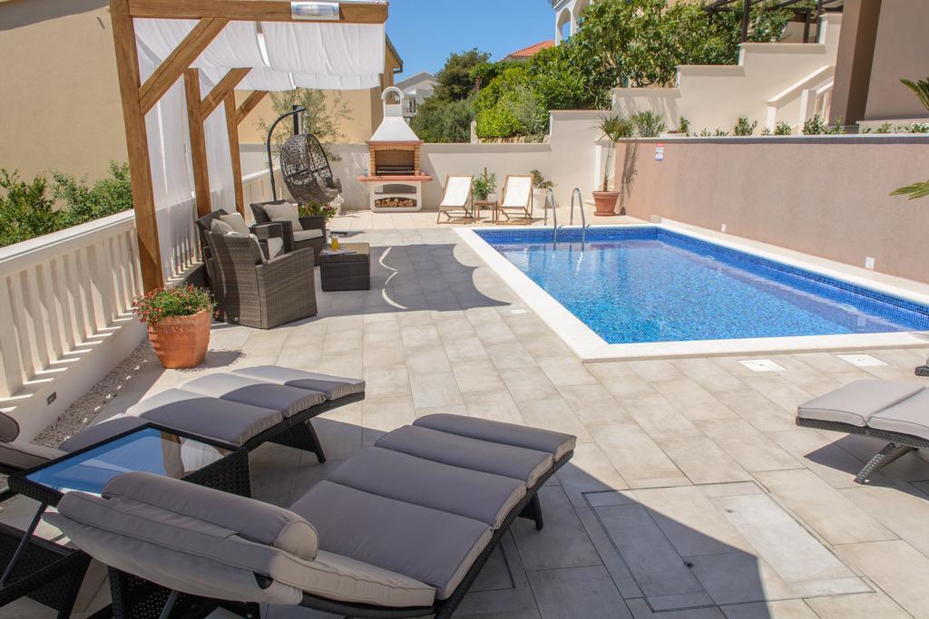 Apartments Villa Atlantis Trogir Exterior photo