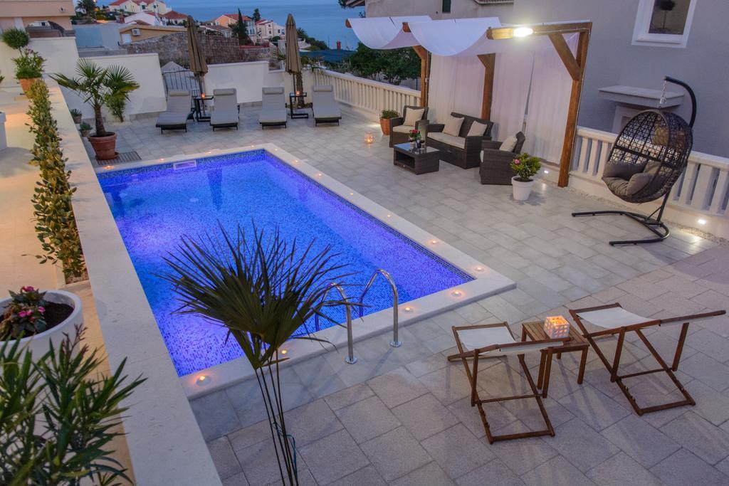 Apartments Villa Atlantis Trogir Exterior photo