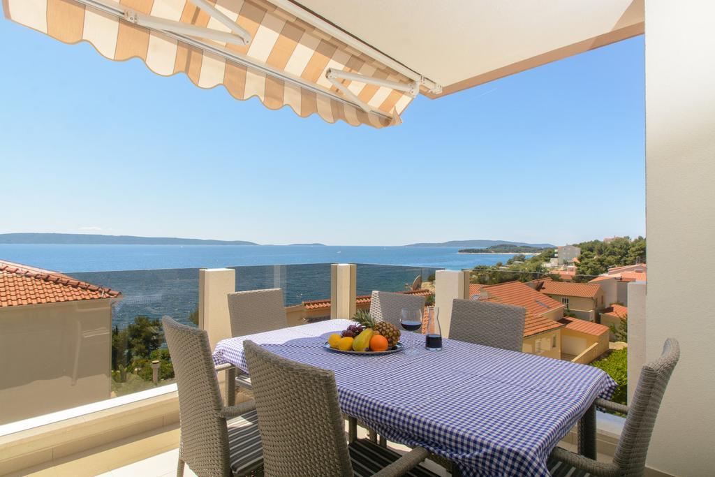 Apartments Villa Atlantis Trogir Exterior photo