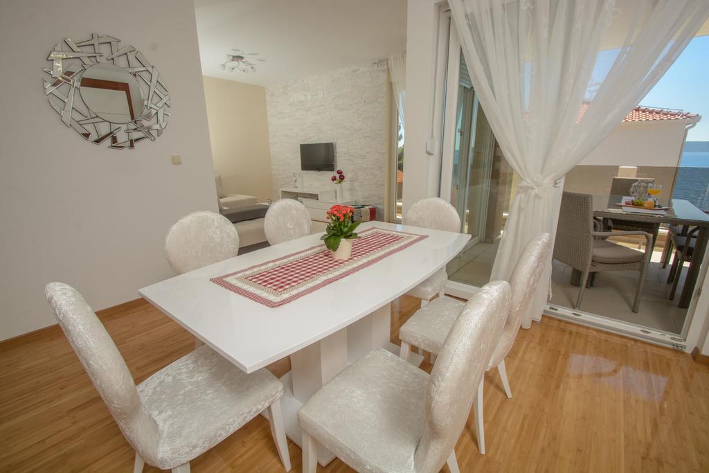 Apartments Villa Atlantis Trogir Exterior photo
